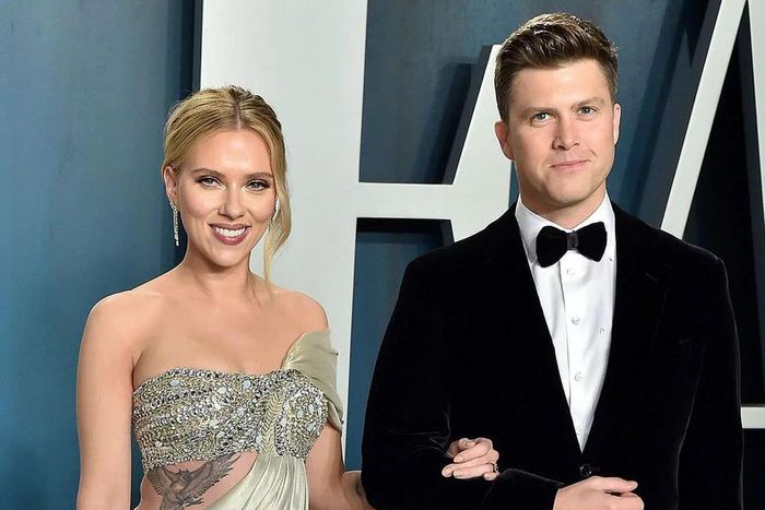Scarlett Johansson and her hubby Colin Jost [ScarlettJohanssonWorld]