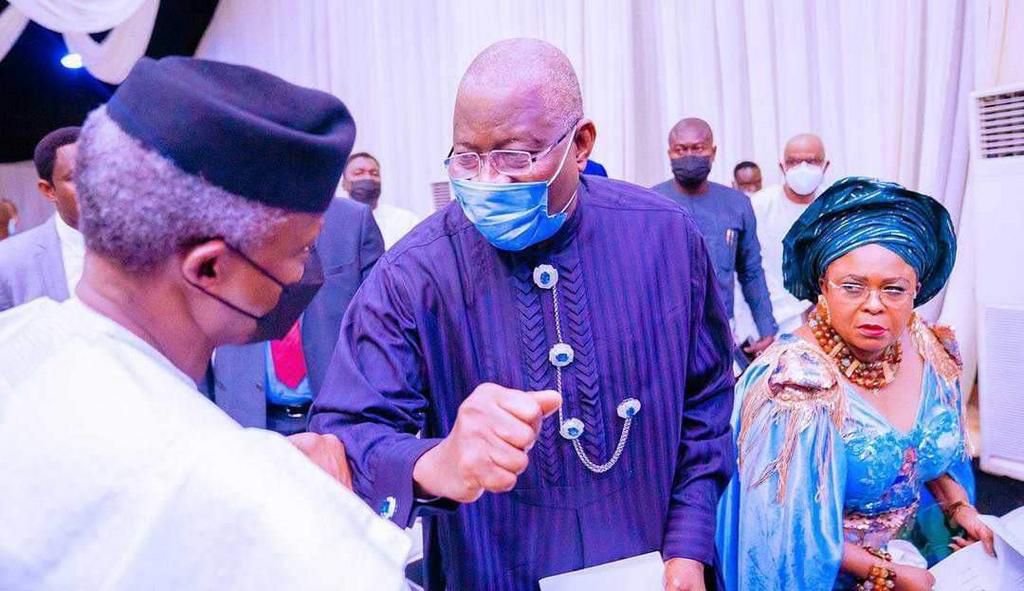 Vice president Yemi Osibanjo and the former president of Nigeria, Goodluck Jonathan and his wife, Patience
