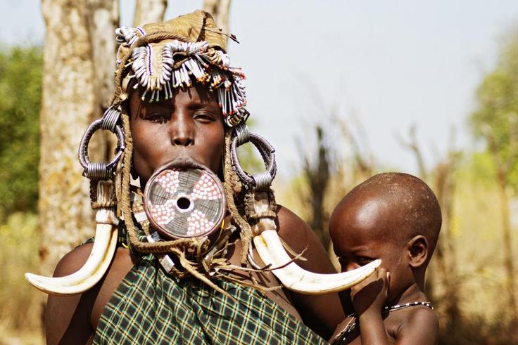 The larger the lip plate the higher the bride price {documentarytube}