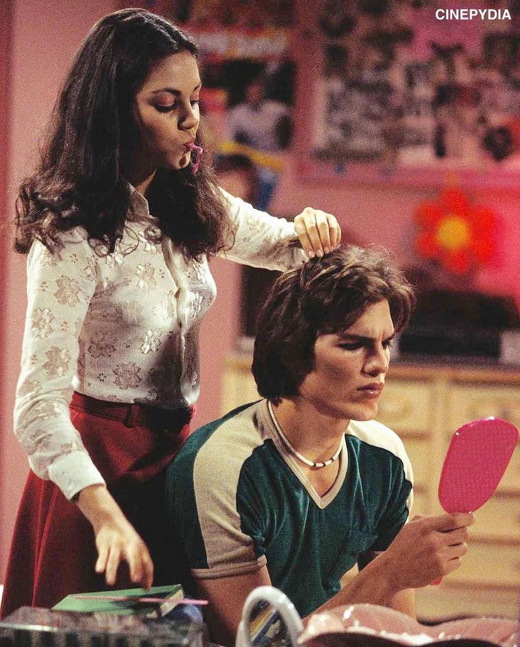 Mila Kunis and Ashton Kutcher [Instagram/cinepydia]
