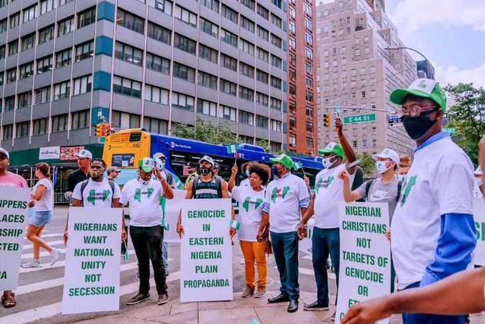 Protesters in New York as Buhari attends 76th UNGA (TheCable)