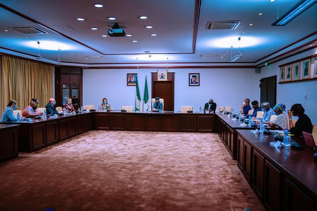 Nigeria's Vice President, Yemi Osinbajo receives the British delegation led by Prime Minister’s Trade Envoy to Nigeria, Ms Helen Grant in Abuja. [Twitter/@NGRPresident]