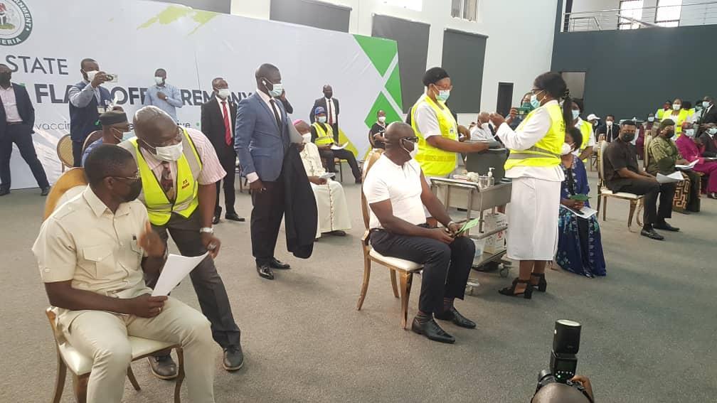 Edo state Governor, Godwin Obaseki and his Deputy, Philip Shaibu receive their first dose of AstraZeneca COVID-19 vaccine. [Twitter/@OsarugueLovette]