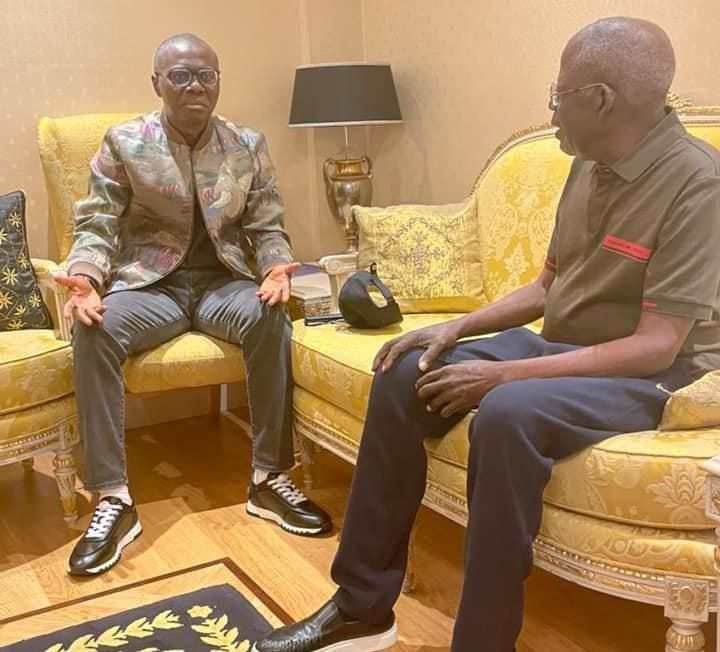 Lagos State governor, Babajide Sanwo-Olu (left), with former Lagos State governor, Bola Tinubu (right) [LASG]