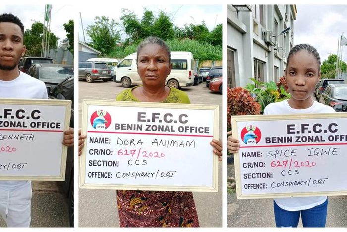 L-R  Gift Kenneth, his mother, Dora Animam, and girlfriend, Dandy Spice Igwe [EFCC]