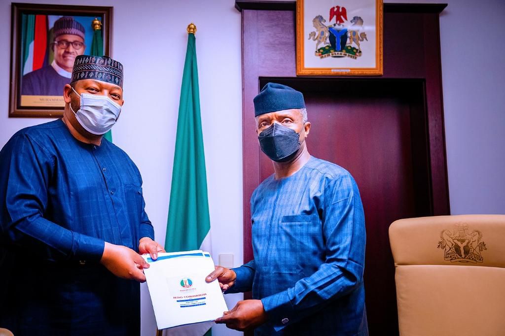 Vice President Osinbajo receives a delegation of the APC National Youth Lobby Group at the Presidential Villa on Monday, August 16, 2021 (Tolani Alli)