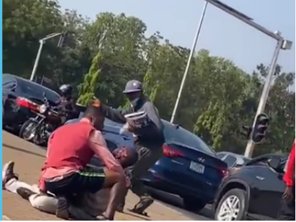 A newspaper vendor in Abuja, Ifeanyi Okereke was shot dead by a police officer attached to the Speaker of the House of Representatives, Femi Gbajabiamila.  (Punch)