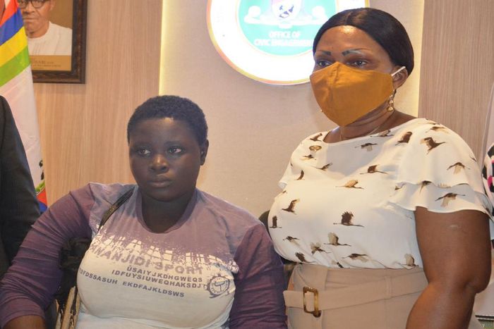 Amputee hawker, Mary Daniel, with the Special Adviser Office of Civic Engagement, Princess Adebowale Aderemi [LASG]