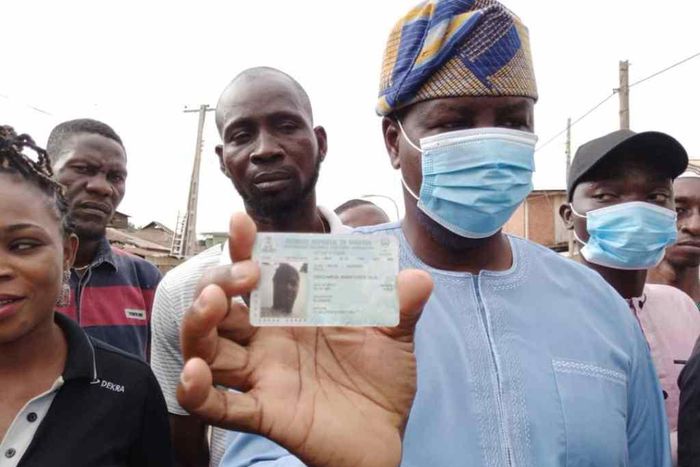 Candidate of the Peoples Democratic Party (PDP) Babatunde Gbadamosi has cast his vote (Vanguard)