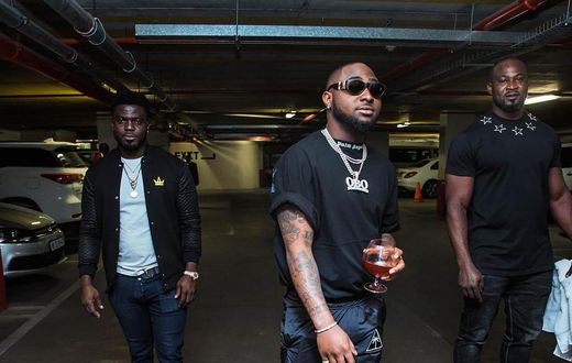 Davido's personal bodyguard, Tijani Ogbeide passed away on Tuesday, Dec. 8, 2020 [Instagram/TeeJayDMW]