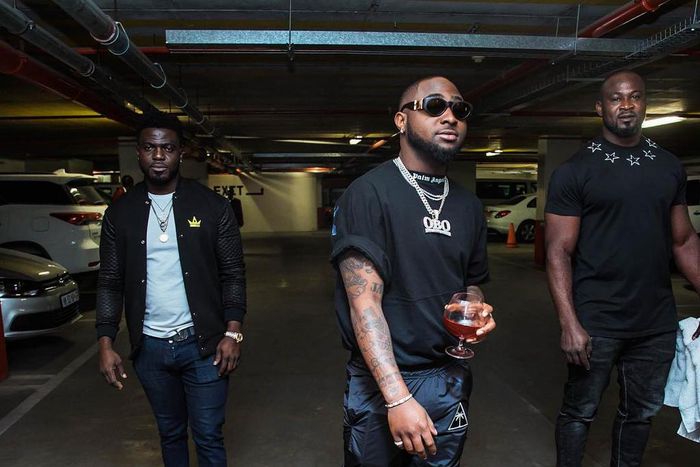 Davido's personal bodyguard, Tijani Ogbeide passed away on Tuesday, Dec. 8, 2020 [Instagram/TeeJayDMW]