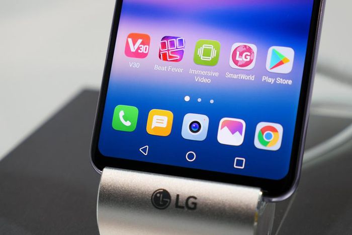 LG-v30-3-1
