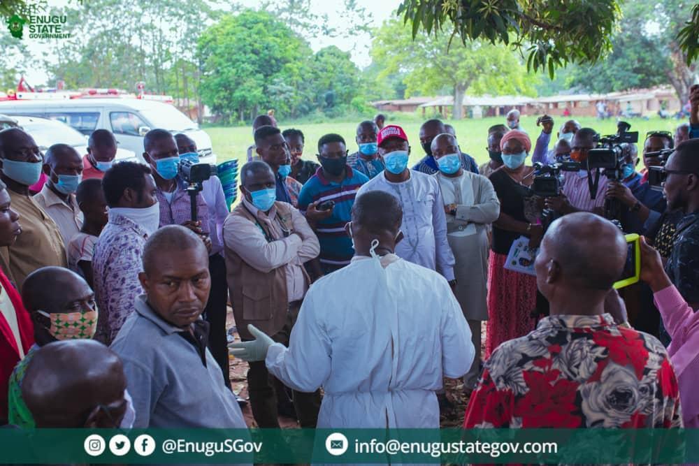 Enugu State government has commenced the mass vaccination and fumigation of the communities in Ette and Umuopu in Igbo-Eze North Local Government Area of the state, affected by Yellow Fever. [Twitter/@EnuguSGov]