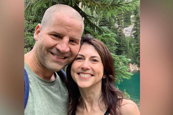 Scott Mackenzie and Dan Jewett (CNN)