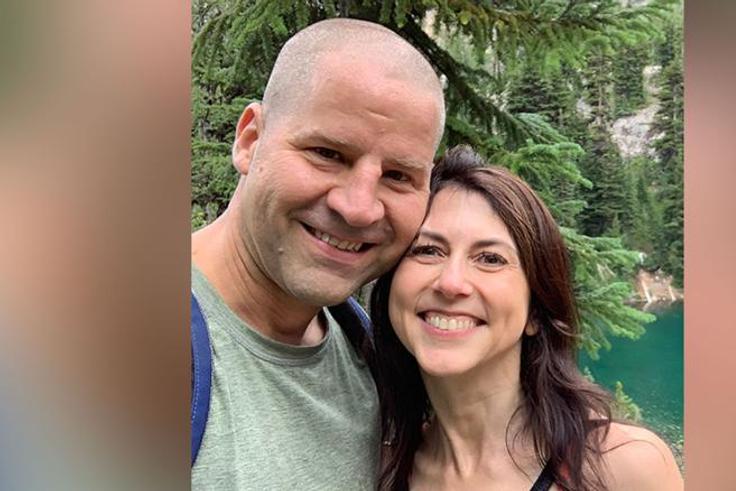 MacKenzie Scott and her hubby Dan Jewett [CNN]