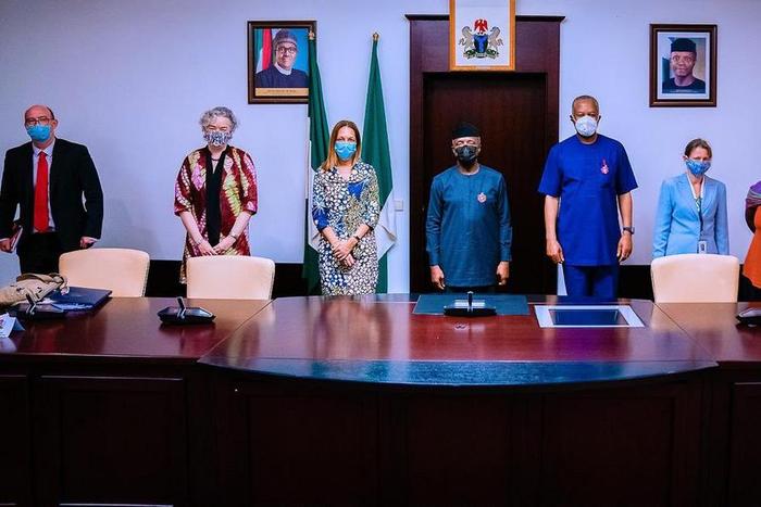 Nigeria's Vice President, Yemi Osinbajo receives the British delegation led by Prime Minister’s Trade Envoy to Nigeria, Ms Helen Grant in Abuja. [Twitter/@NGRPresident]