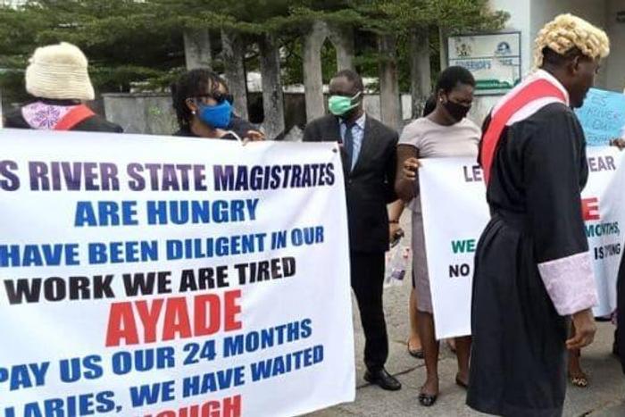 Magistrate collapses during protest over unpaid 24 months salary in Cross River. [AIT]