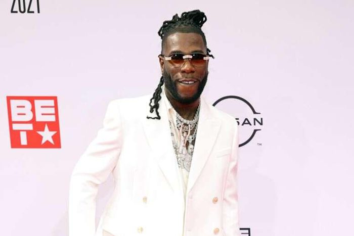 Burna Boy at the BET Awards 2021 {enews}