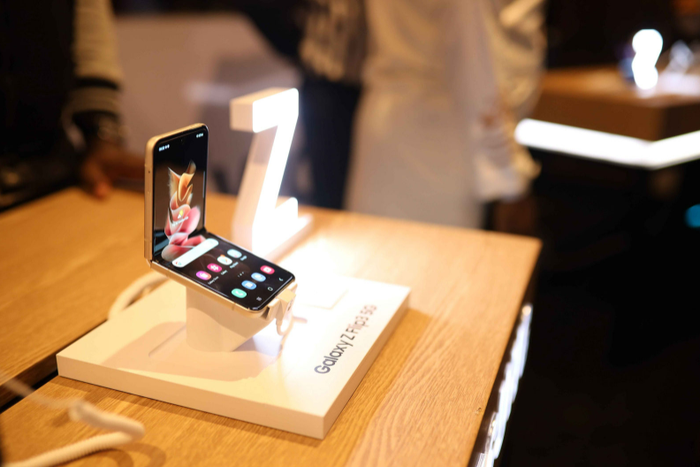 Samsung introduces Fold 3 with S-Pen and Z Flip 3 Phones, offers to trade Samsung Note for Fold 3.