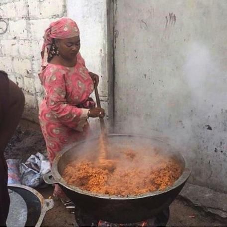 Some people believe jollof rice cooked over firewood is the best[pmnews]