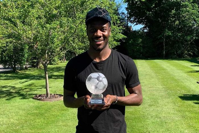 Ola Aina (Instagram/Fulham)