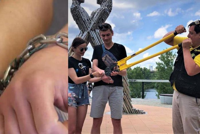 Couple who chained their hands together to avoid breakup has finally done it