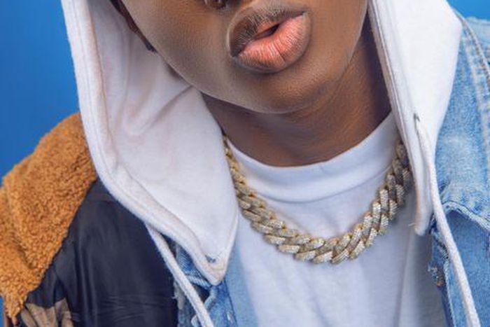 D'Prince signs Ruger to Jonzing World. (Instagram/RugerOfficial)