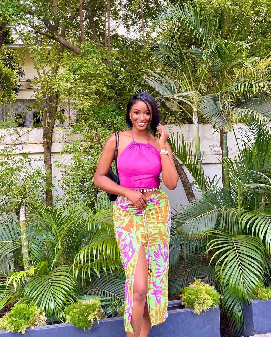 Kim is glowing in purple [kimoprah/instagram]