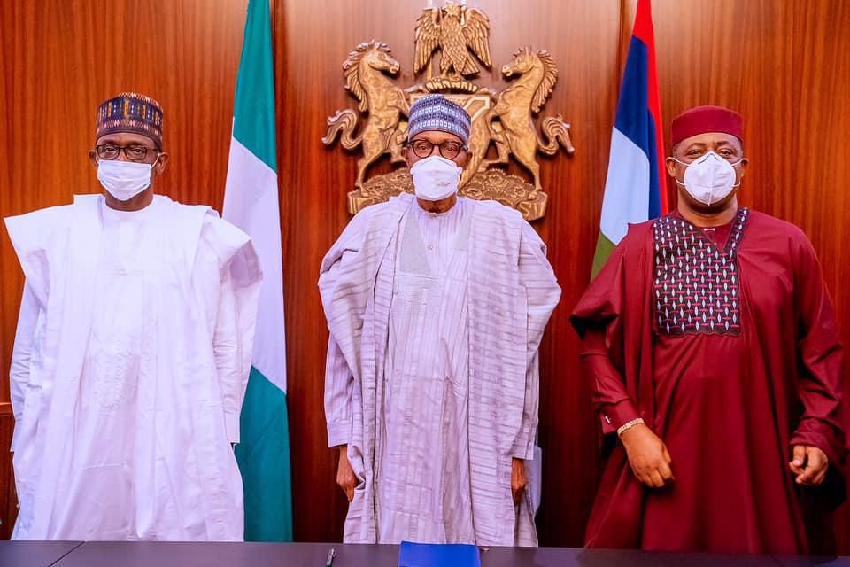 L-R: Yobe State governor, Mai Mala Buni; President Muhammadu Buhari; and Femi Fani-Kayode [Presidency]