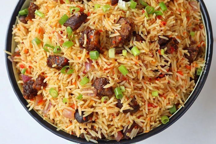 Nigerians love jollof rice [instagram/sisiyemmie]