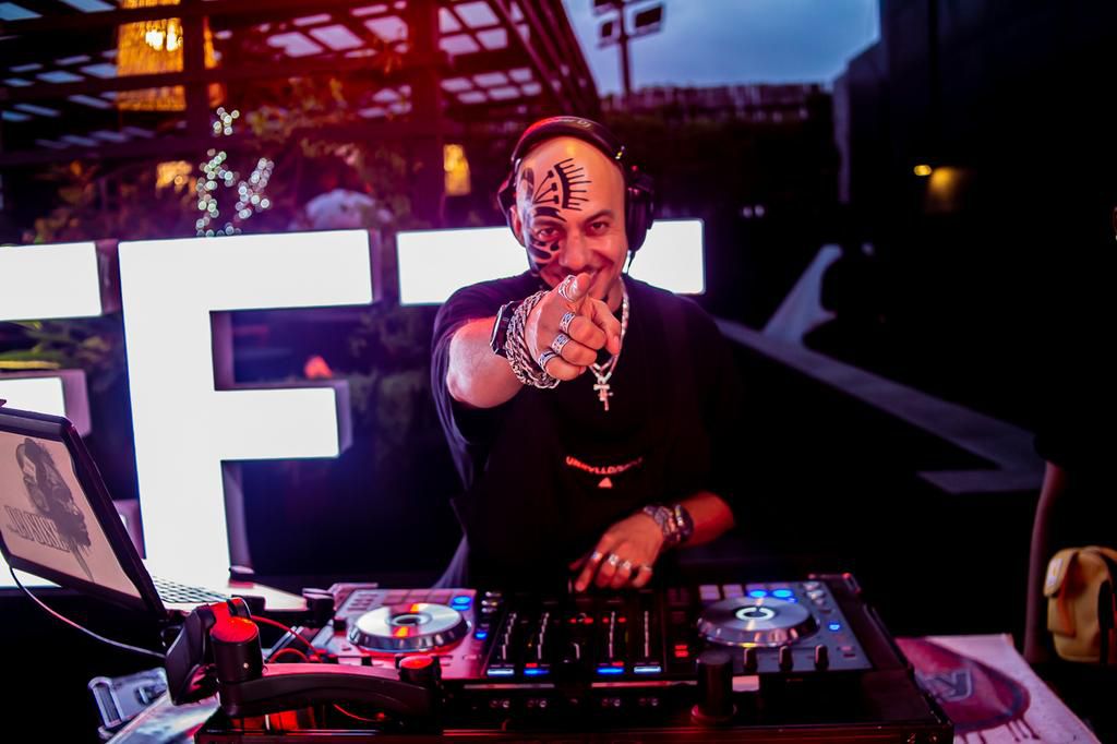 PHOTOS: #Emptythebarrel! Neft, Russian Vodka brand expands business operations in Africa, launches its 'Neft Beyond Vodka' in Nigeria, Africa.