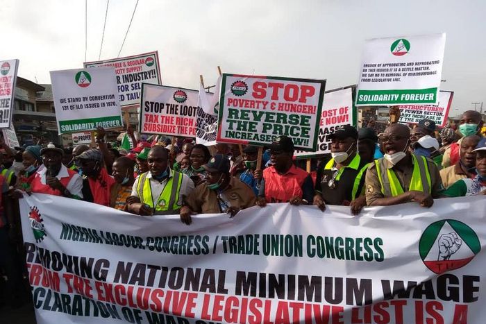NLC protests over bill seeking to move minimum wage to concurrent list. [Twitter/@Guild]