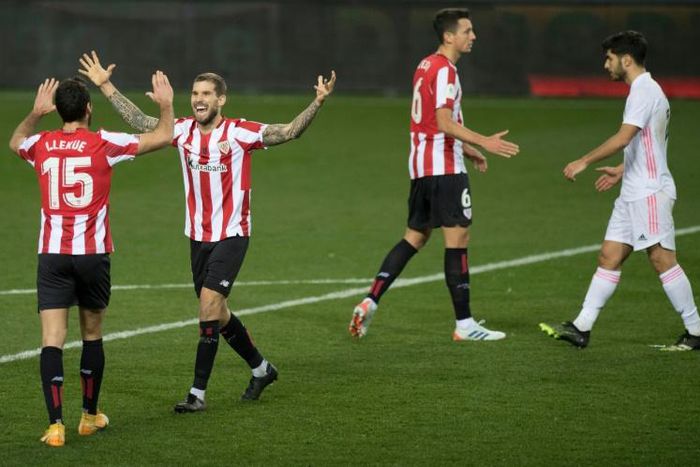 Athletic Bilbao players celebrate