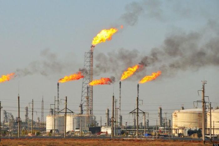 image of gas flaring used to illustrate the story (The Huffington Post)