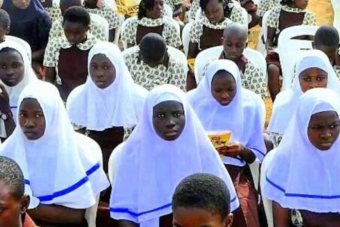 Kwara shuts 10 schools temporarily over Hijab controversy. [wuzupnigeria]