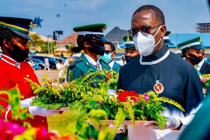 Gov Okowa of Delta State at the 2021 Armed forces remembrance day celebration held at the Cenotaph, Asaba.