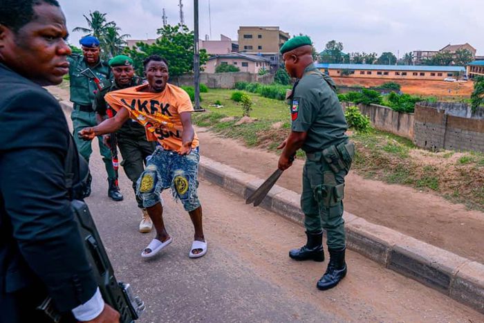Gov Sanwo-Olu of Lagos arrests gang of robbers in Ojota on Monday, July 12, 2021 (Gboyega Akosile)