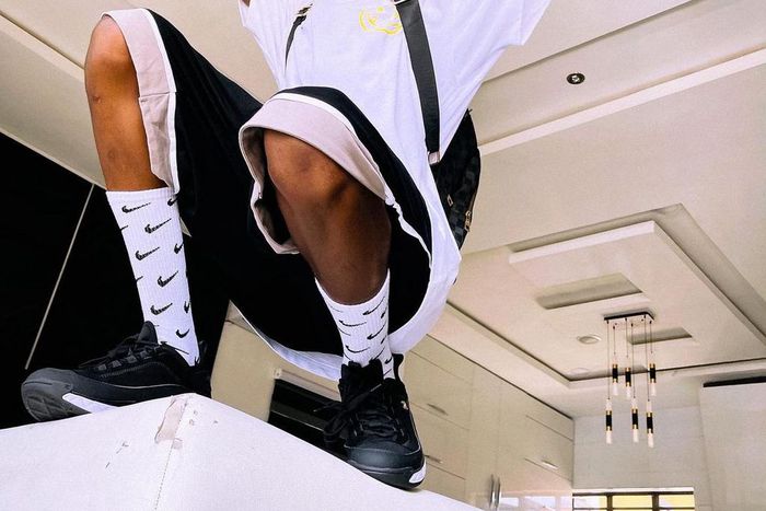 Nigerian singer Zinoleesky [Instagram/Zinoleesky]