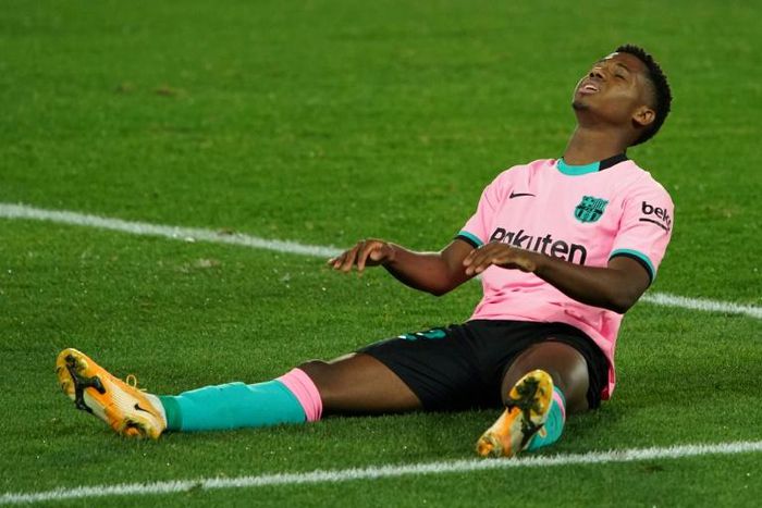 Ansu Fati faces a spell on the sidelined after hurting his knee