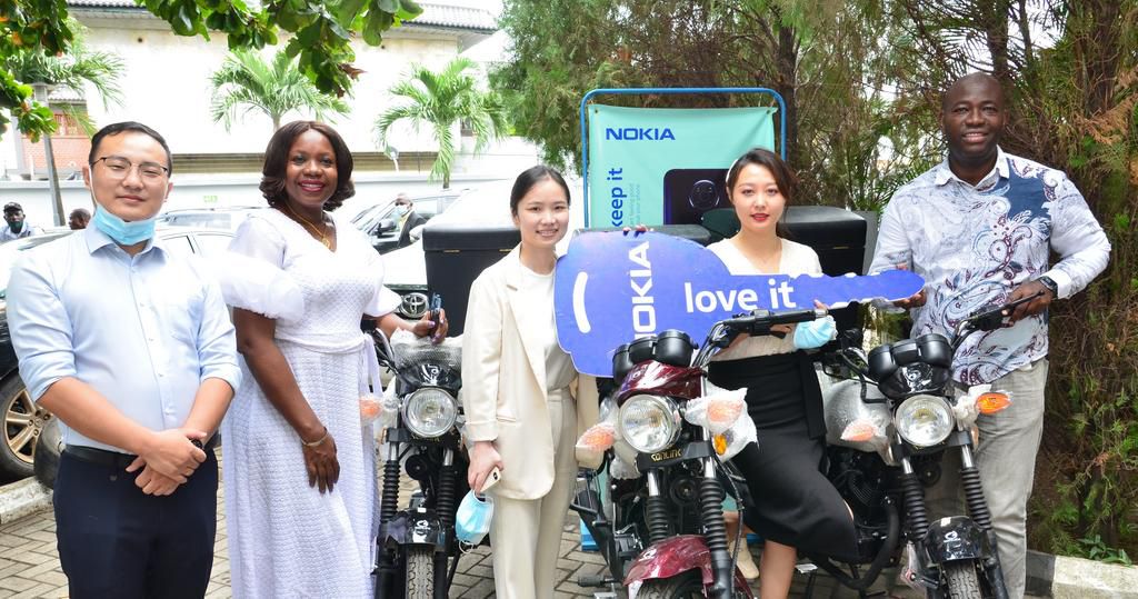 L-R: Head, Sales, 3CHUB, Richard Wang; Coordinating Managing Director, TD Africa, Chimere Chioma; Head of Purchase, 3CHUB, Coco Liu; Purchase Manager, Anna Liu and Senior Business Manager(West Africa), HMD Mobile Nigeria Limited, Emmanuel Ossai during ...