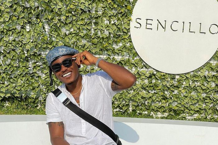 Timini is casual in shorts [instagram/timini]