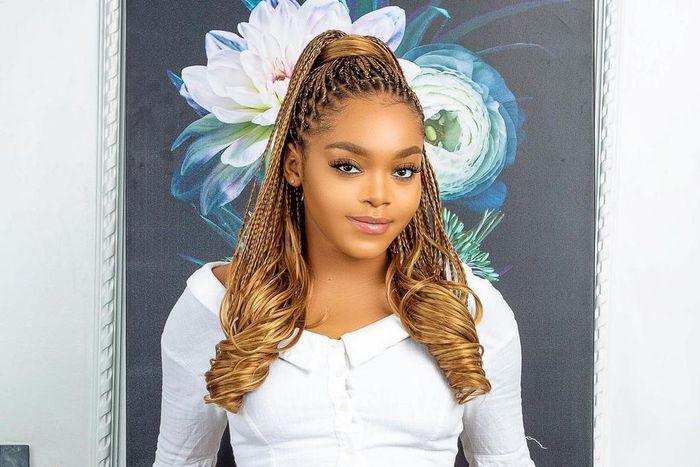 Knotless braids are versatile [instagram/lilo]