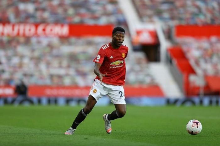 Dutch defender Timothy Fosu-Mensah has signed for Bayer Leverkusen from Manchester United