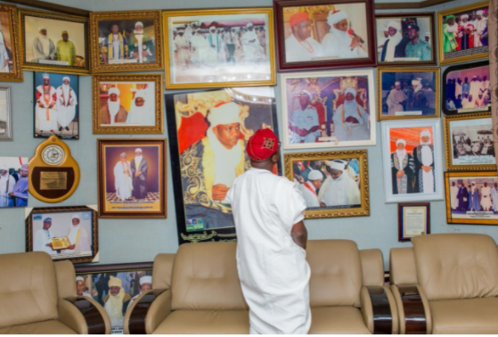 Sujimoto at the palace of Sardauna of Sokoto