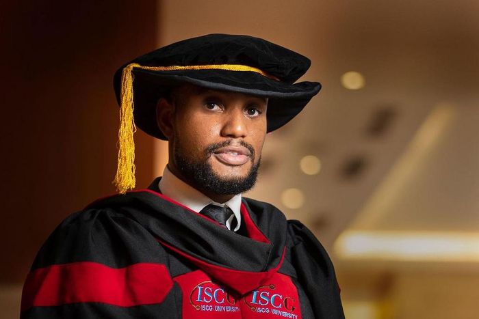 Nollywood actor Alexx Ekubo [Instagram/AlexxEkubo]