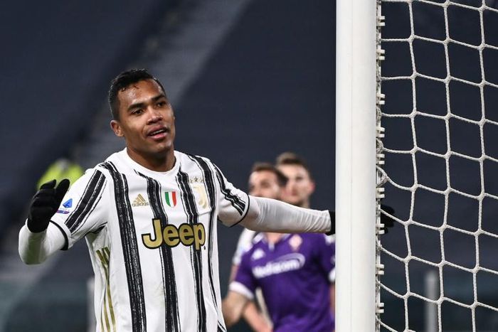 Juventus' Brazilian defender Alex Sandro has tested positive for coronavirus.