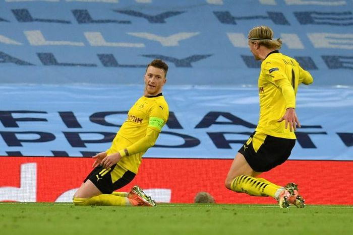 Marco Reus (L) has scored in his last two Borussia Dortmund games with assists from Erling Braut Haaland (R)