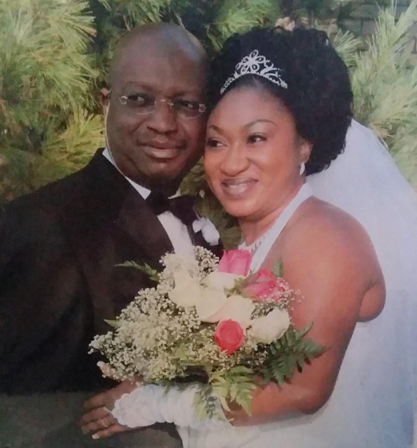 Husband looks on as wife and side chick fight inside police boss’ office