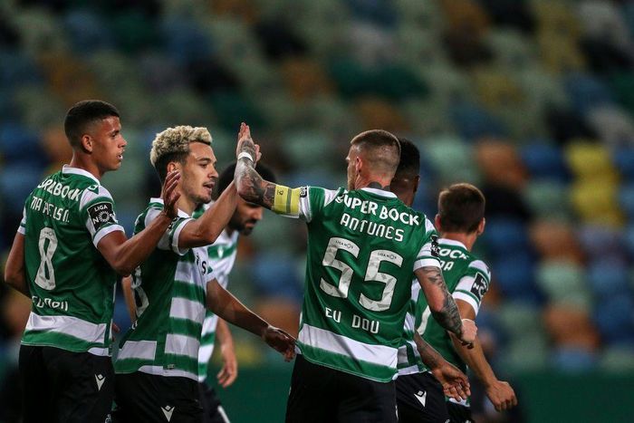 Goncalves (2L) was the leading scorer in this season's Primeira Liga