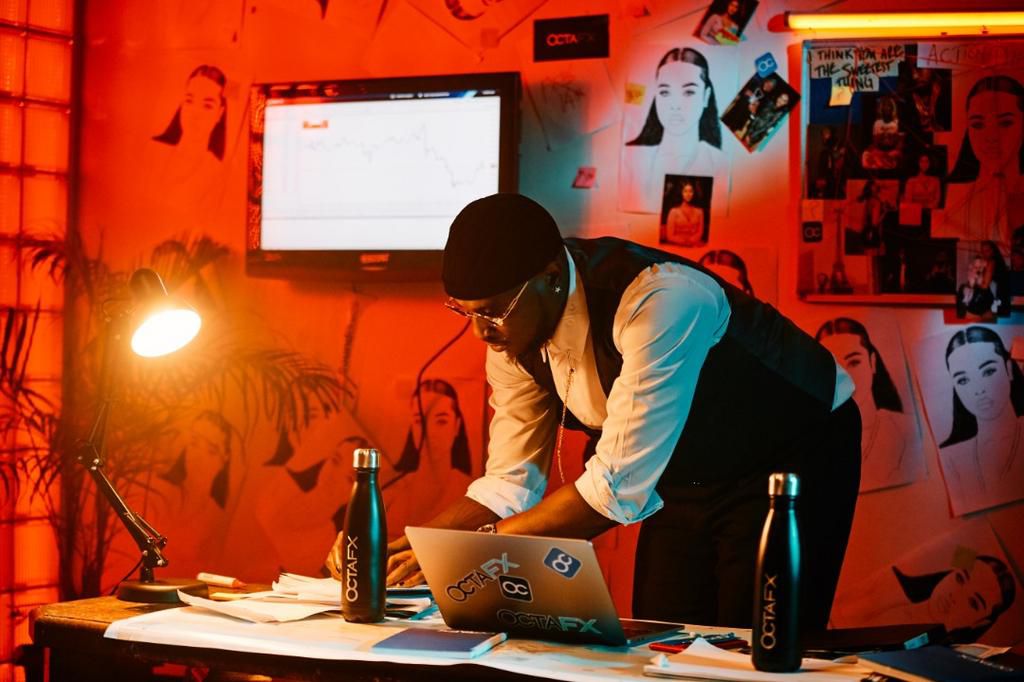 Nigerian singer and songwriter Peruzzi teams up with OctaFX for his latest music video